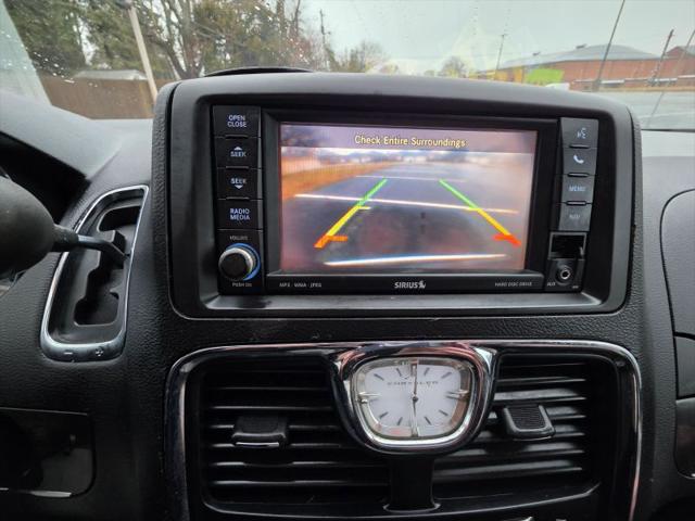 2013 Chrysler Town & Country Touring-L
