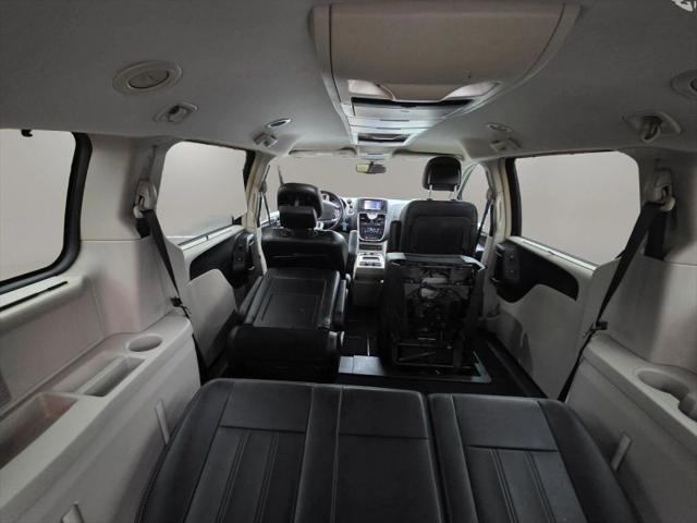2013 Chrysler Town & Country Touring-L