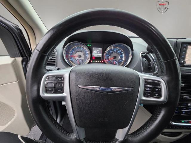 2013 Chrysler Town & Country Touring-L