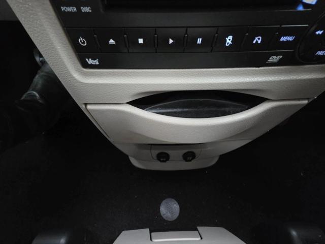 2013 Chrysler Town & Country Touring-L