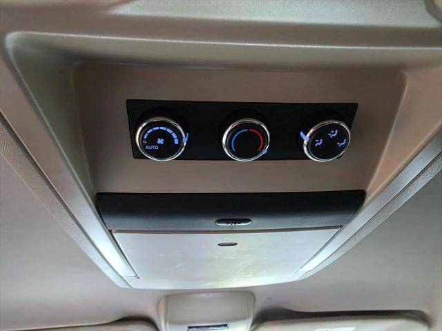 2013 Chrysler Town & Country Touring-L