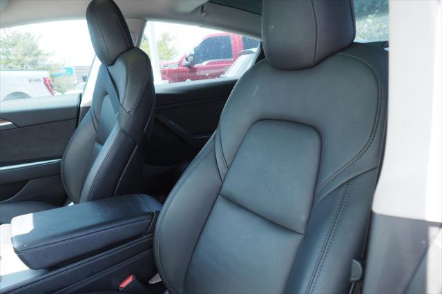 2022 Tesla Model 3 Rear-Wheel Drive