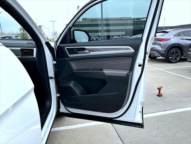 2022 Volkswagen Atlas Cross Sport 3.6L V6 SE w/Technology