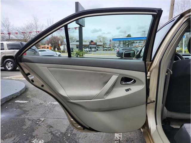 2010 Toyota Camry LE