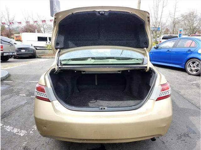 2010 Toyota Camry LE