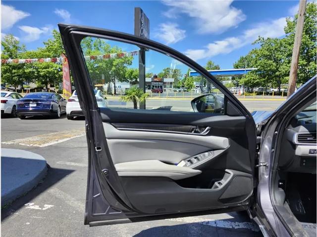 2019 Honda Accord Hybrid EX