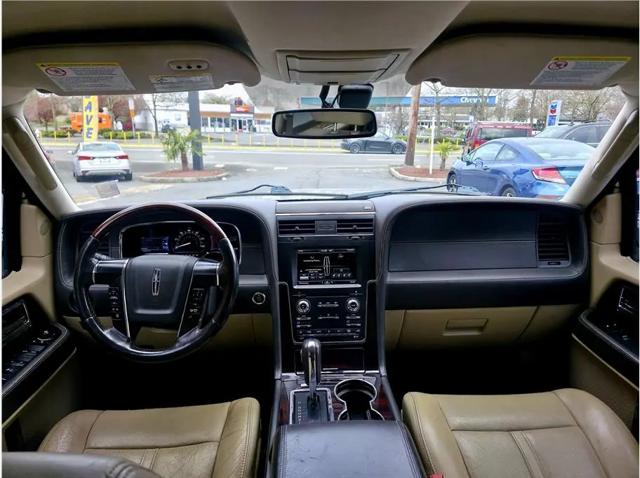 2015 Lincoln Navigator Standard