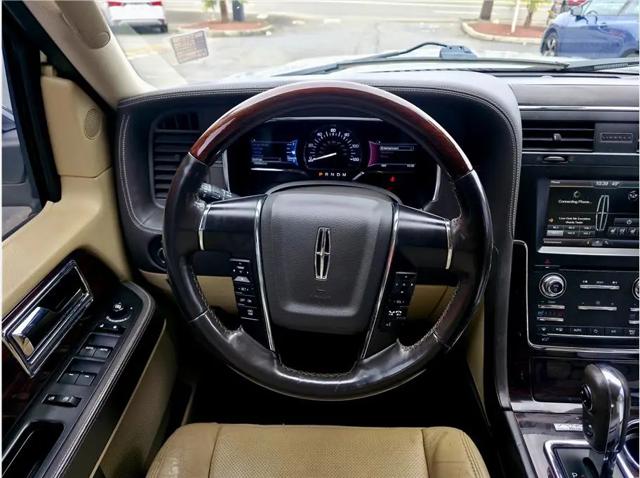 2015 Lincoln Navigator Standard