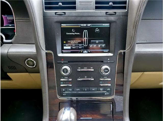 2015 Lincoln Navigator Standard