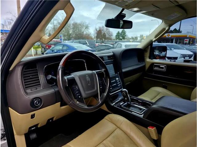 2015 Lincoln Navigator Standard