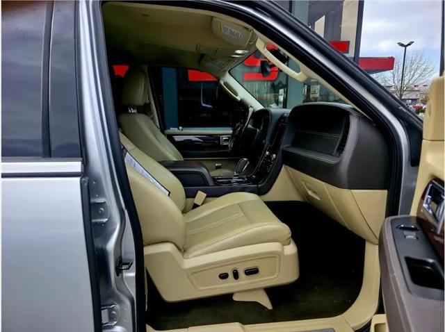 2015 Lincoln Navigator Standard