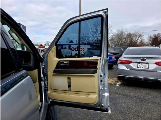 2015 Lincoln Navigator Standard