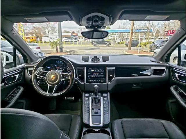 2018 Porsche Macan Sport Edition