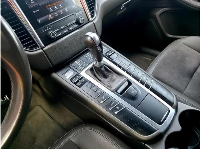 2018 Porsche Macan Sport Edition
