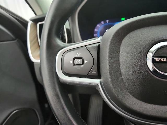2022 Volvo XC60 B5 Momentum