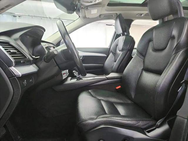 2016 Volvo XC90 T5 Momentum