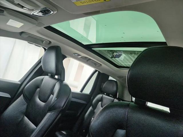 2016 Volvo XC90 T5 Momentum