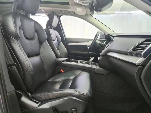2016 Volvo XC90 T5 Momentum