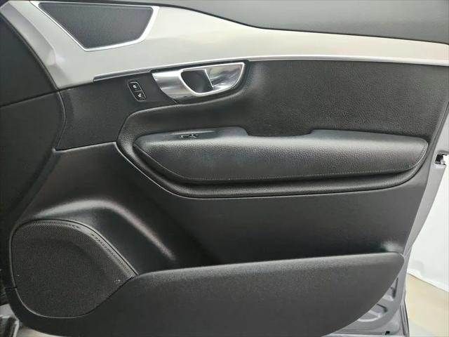 2016 Volvo XC90 T5 Momentum