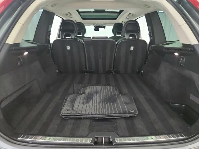 2016 Volvo XC90 T5 Momentum