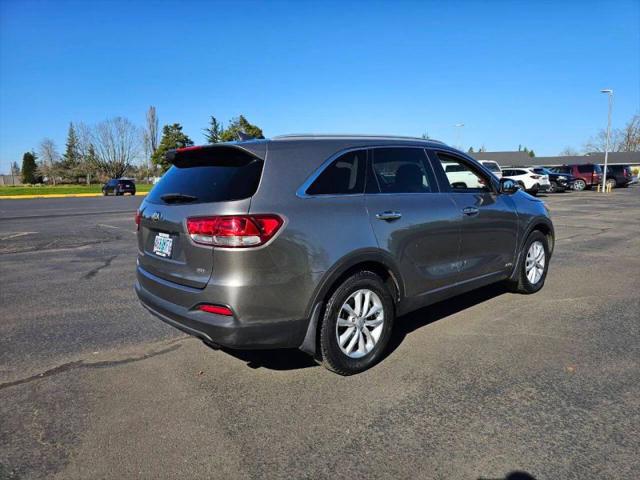 2017 Kia Sorento 2.4L LX