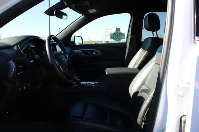 2023 Chevrolet Traverse FWD LT Leather