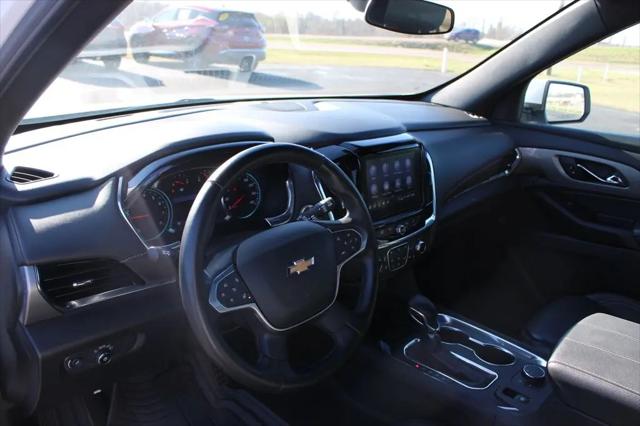 2023 Chevrolet Traverse FWD LT Leather
