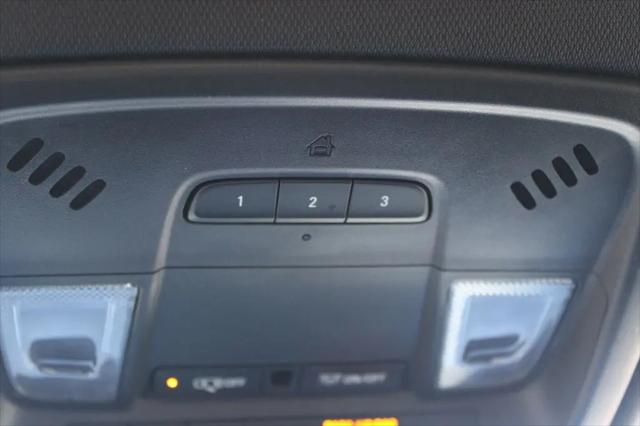 2023 Chevrolet Traverse FWD LT Leather