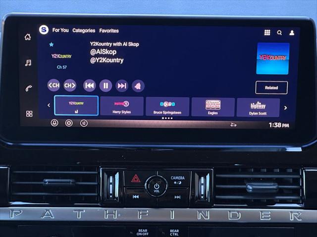 2026 Nissan Pathfinder SV