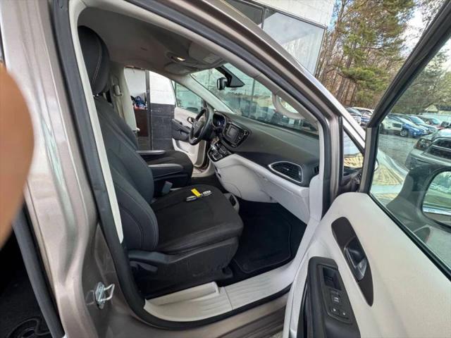 2017 Chrysler Pacifica LX