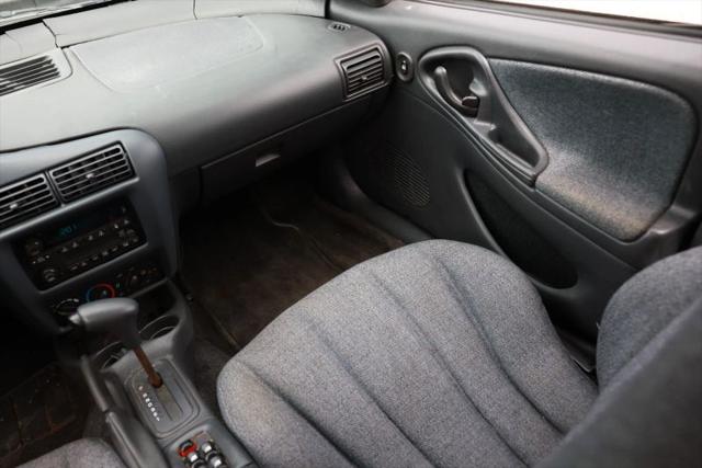 2005 Chevrolet Cavalier Base