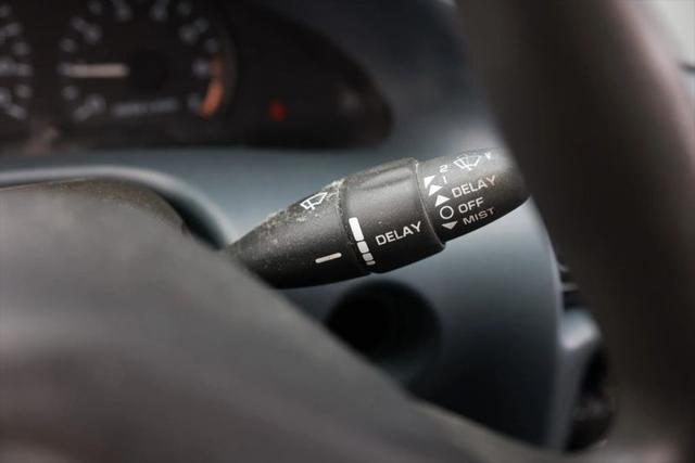 2005 Chevrolet Cavalier Base