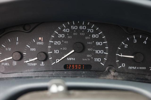 2005 Chevrolet Cavalier Base