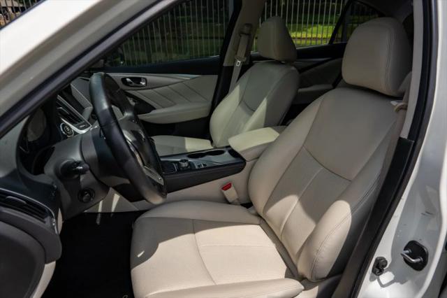 2022 INFINITI Q50 LUXE AWD