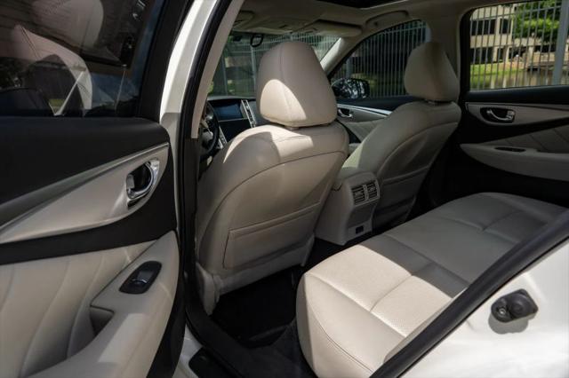 2022 INFINITI Q50 LUXE AWD
