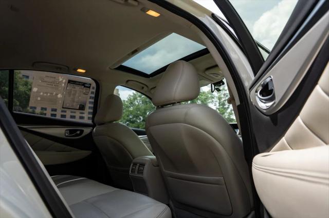 2022 INFINITI Q50 LUXE AWD