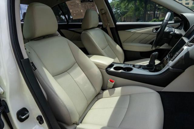 2022 INFINITI Q50 LUXE AWD