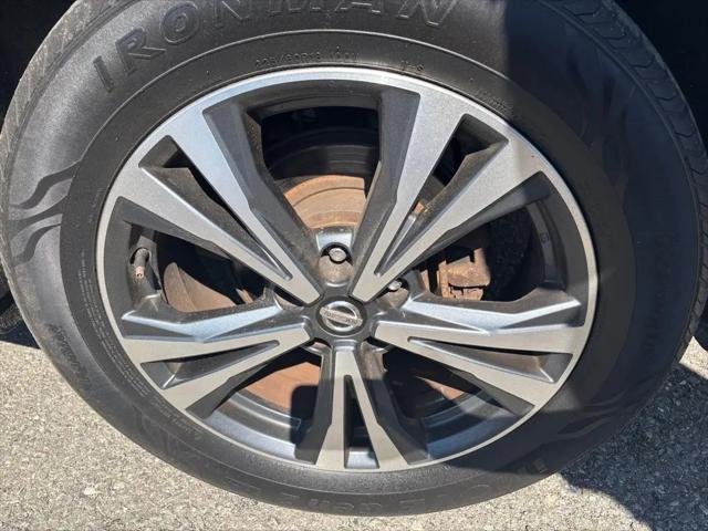 2017 Nissan Rogue SL