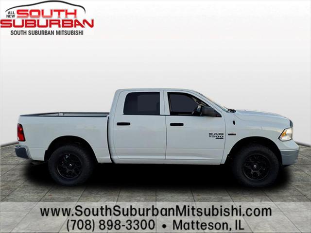 2022 Ram 1500 Classic SLT 4X4 CREW CAB 57  BOX