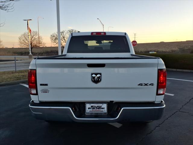 2022 Ram 1500 Classic SLT 4X4 CREW CAB 57  BOX