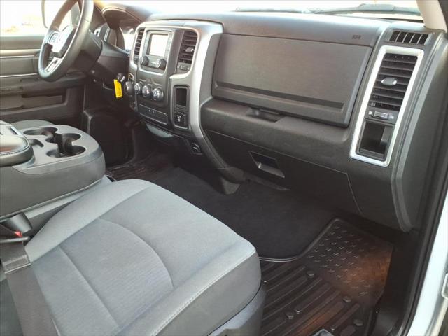 2022 Ram 1500 Classic SLT 4X4 CREW CAB 57  BOX