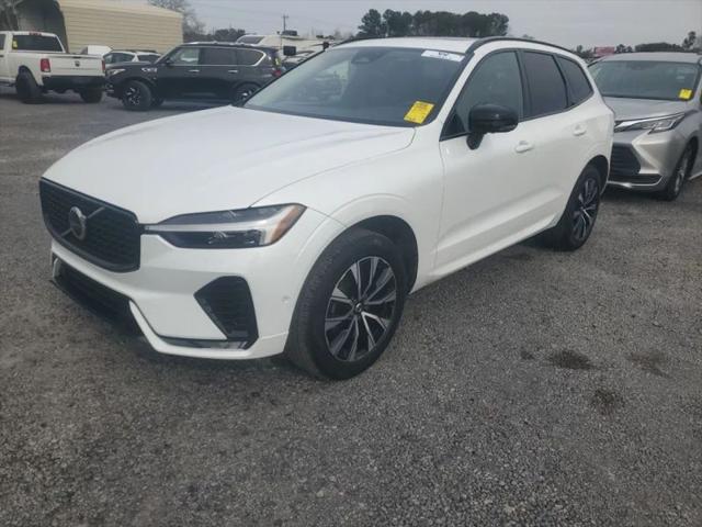2023 Volvo XC60 B5 Plus Dark Theme