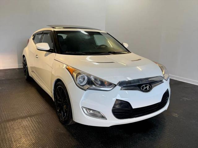 2013 Hyundai Veloster Base w/Black