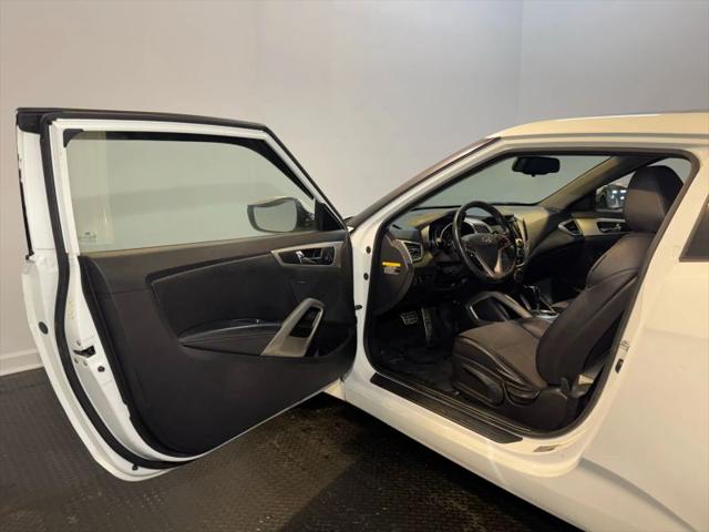 2013 Hyundai Veloster Base w/Black