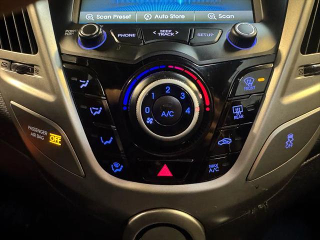 2013 Hyundai Veloster Base w/Black