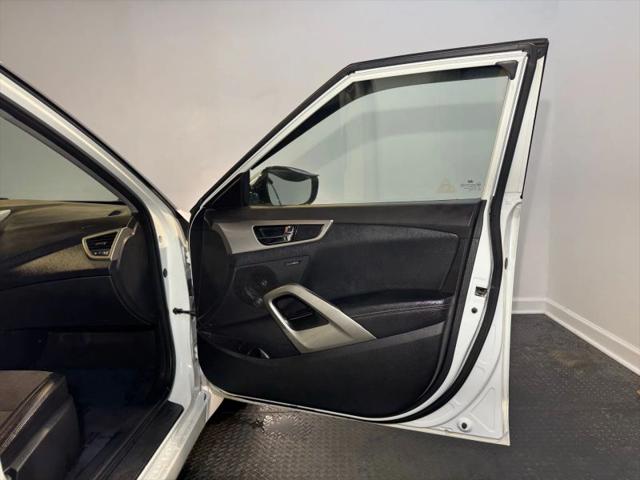 2013 Hyundai Veloster Base w/Black