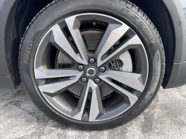 2025 Volvo V60 Cross Country Plus, B5 AWD Gas (mild hybrid)