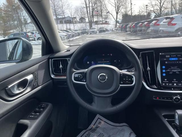 2025 Volvo V60 Cross Country Plus, B5 AWD Gas (mild hybrid)