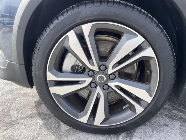 2025 Volvo V60 Cross Country Plus, B5 AWD Gas (mild hybrid)
