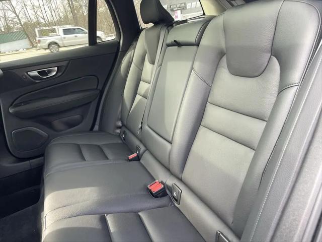 2025 Volvo V60 Cross Country Plus, B5 AWD Gas (mild hybrid)